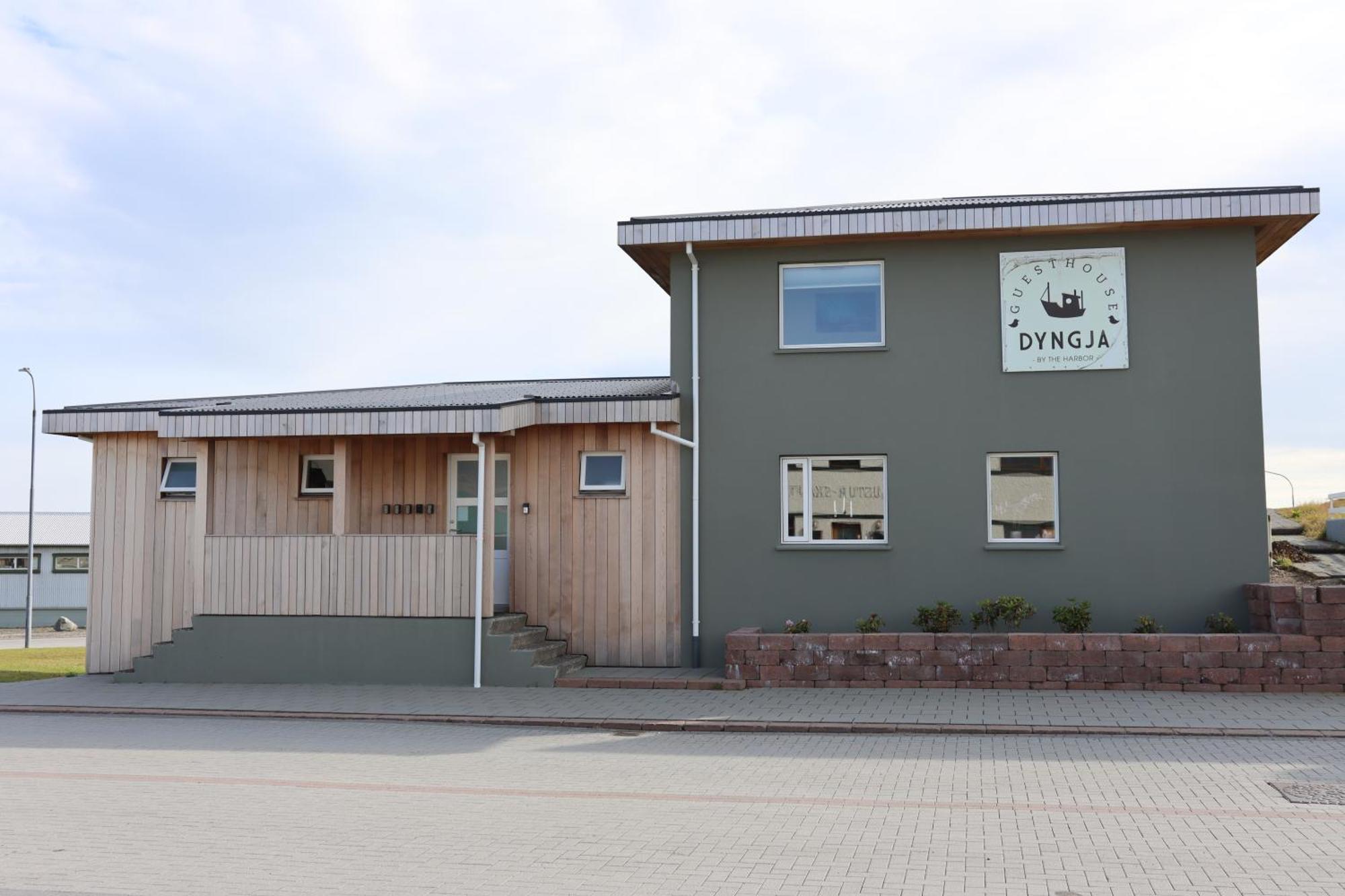 Guesthouse Dyngja Höfn Exterior foto